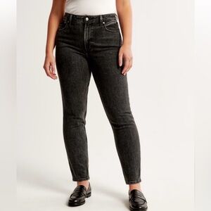 Abercrombie & Fitch The Mom High Rise Jean Curve Love in Washed Black 26 Short